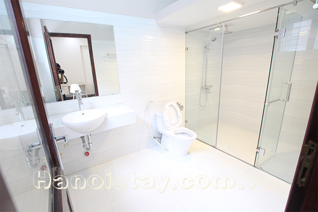 Spacious One bedroom Apartment Rental in Doi Can street, Ba dinh 5