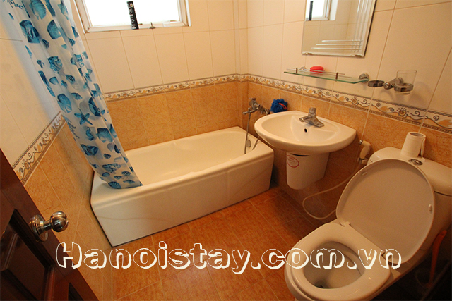 Spacious One bedroom Apartment Rental in Truc Bach Area, Ba Dinh 5