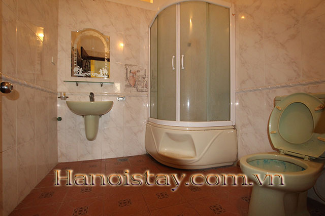 Spacious One Bedroom Apartment Rental in Truc Bach area, Ba Dinh 1