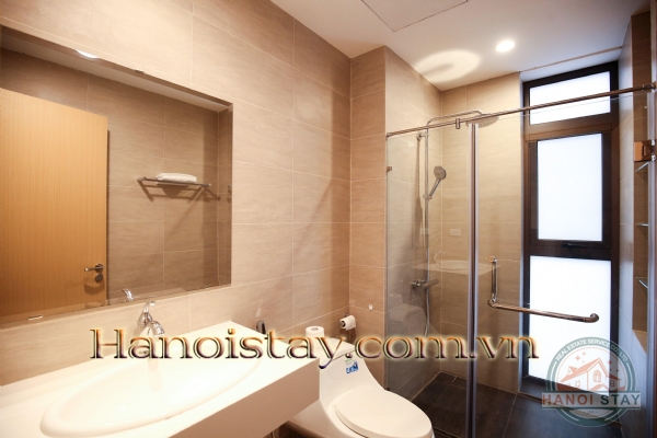 *Spacious Premier Flat Rental near Somerset West Point in Tay Ho District* 4