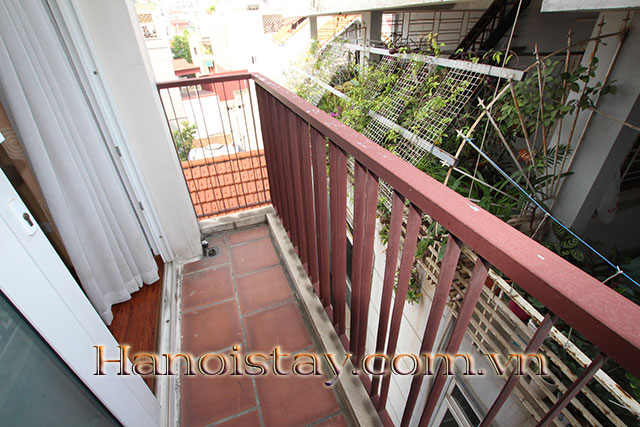 Spacious rental two bedroom apartment in Au Co str, Tay Ho, Full services, Elevator 11