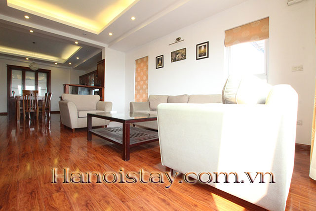 Spacious rental two bedroom apartment in Au Co str, Tay Ho, Full services, Elevator 5