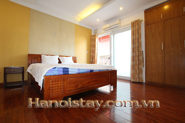 Spacious rental two bedroom apartment in Au Co str, Tay Ho, Full services, Elevator 9