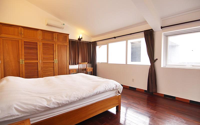 Spacious rental two bedroom apartment in Tay Ho st, full furnished, Reasonable price 5