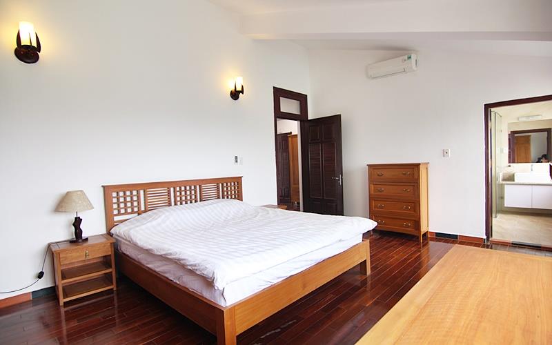 Spacious rental two bedroom apartment in Tay Ho st, full furnished, Reasonable price 13