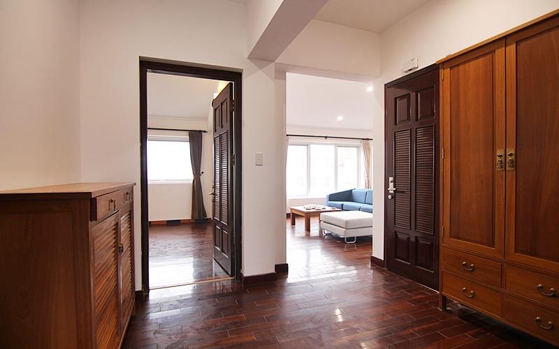 Spacious rental two bedroom apartment in Tay Ho st, full furnished, Reasonable price 5