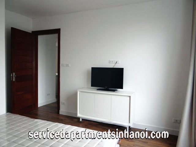 Spacious Three Bedroom Apartment in Dong Da, close to Thong Nhat Park 6