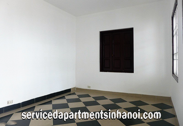 Spacious Three bedroom House for rent in Dang Thai Mai, Tay Ho, Car Access & Lakeview 16
