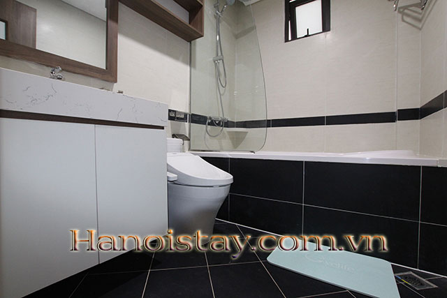 Spacious Two Bedroom Apartment Rental in Xuan Dieu str, Tay Ho 12