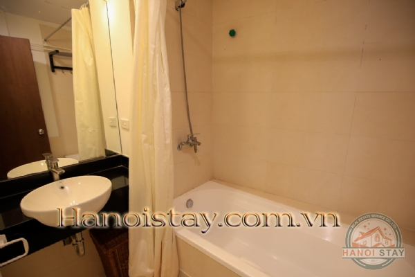 *Spectacular Lake View Property Rental in Pham Huy Thong street, Ba Dinh, Near Lotte Center* 6