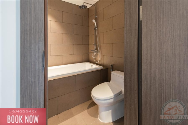 Spectacular Lakeview 04 Bedroom Apartment in Quang Khanh, Tay Ho 40