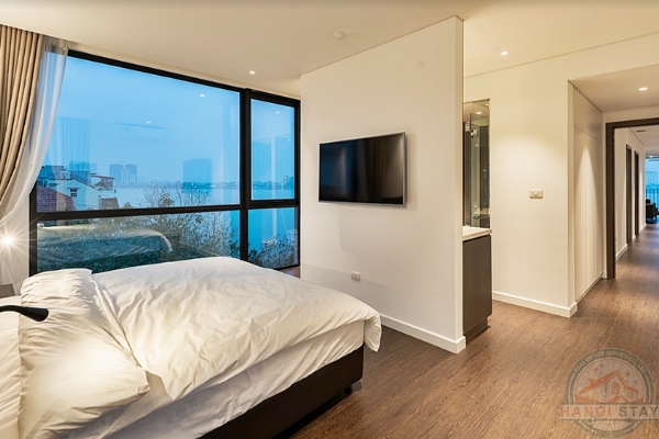 Spectacular Lakeview 04 Bedroom Apartment 15