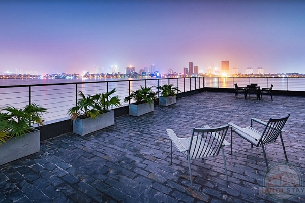 Spectacular Lakeview 04 Bedroom Apartment 25