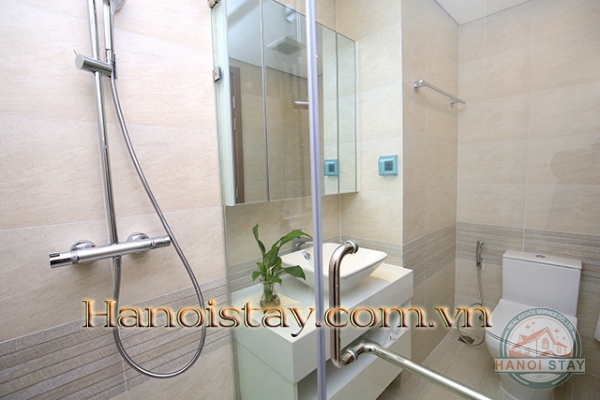 *Spectacular Two Bedroom Apartment for rent in M1 Building, Vinhomes Metropolis Lieu giai* 19