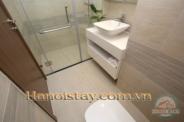 *Spectacular Two Bedroom Apartment for rent in M1 Building, Vinhomes Metropolis Lieu giai* 20