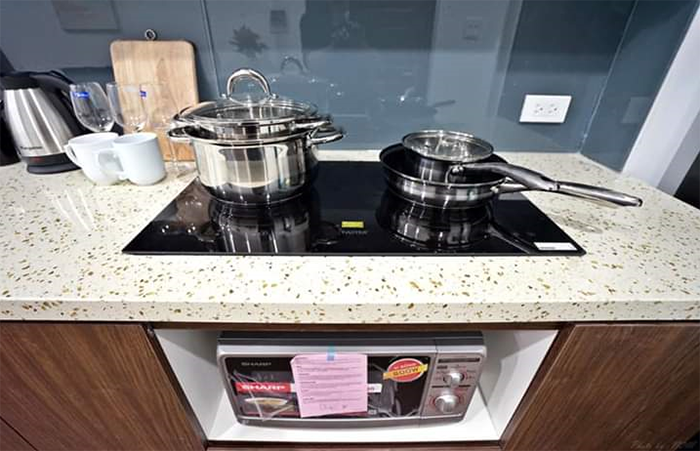 *Standard Studio Apartment Rental in Xuan Dieu Street, Tay Ho* 15