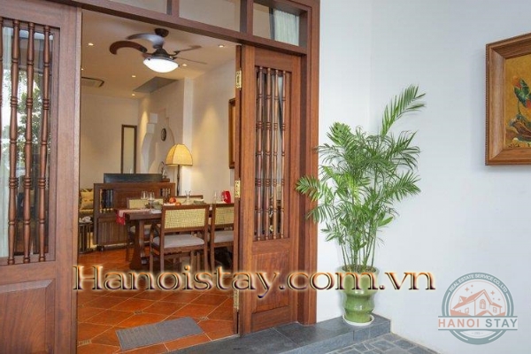 *Stay cool in this peaceful stylish Serviced apartment in Yen Phu Village, Tay Ho, Steps to the Lake* 2
