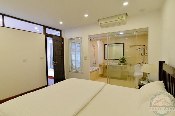 Stunning Lake View 2BR Apartment for Rent in Truc Bach, Ba Dinh 10