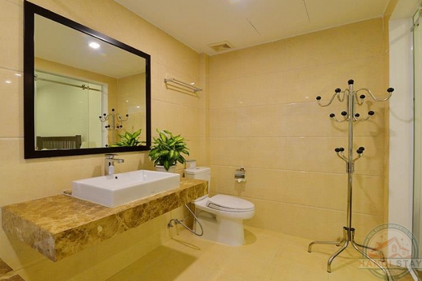 Stunning Lake View 2BR Apartment for Rent in Truc Bach, Ba Dinh 12