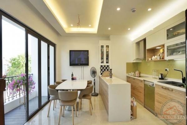 Stunning Lake View Penthouse apartment for rent in Trich Sai street with airy view from higher 2