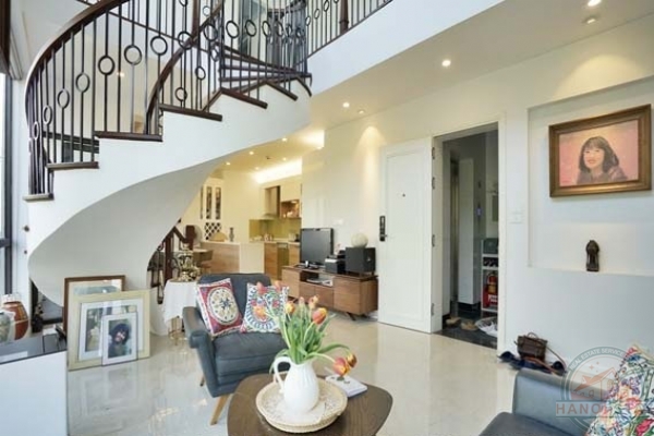 Stunning Lake View Penthouse apartment for rent in Trich Sai street with airy view from higher 12
