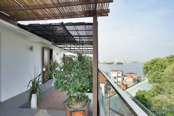 Stunning Lake View Penthouse apartment for rent in Trich Sai street with airy view from higher 16