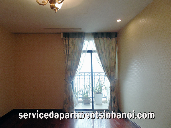 Stunning Three bedroom apartment for rent in R3, Vinhomes Royal City 10