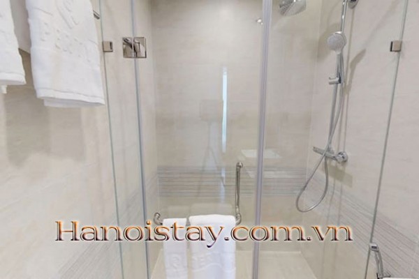 *Stunning Three Bedroom Apartment For Rent in Vinhomes Metropolis, Modern Amenities* 12