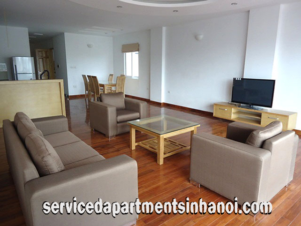 Stunning Two Bedroom Apartment for rent in Truc Bach area, Ba Dinh 4