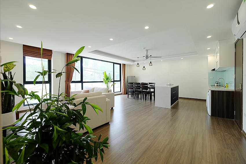 *Sunny & Bright 2 Bedroom Apartment Rental in Dang Thai Mai Street, Tay Ho* 1