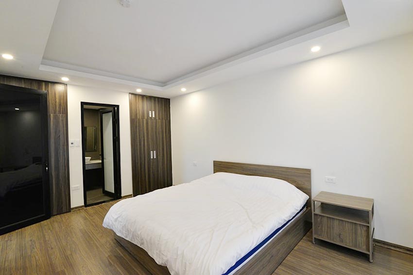 *Sunny & Bright 2 Bedroom Apartment Rental in Dang Thai Mai Street, Tay Ho* 12
