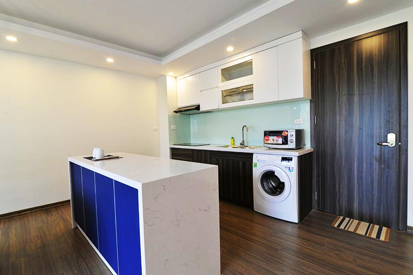 *Sunny & Bright 2 Bedroom Apartment Rental in Dang Thai Mai Street, Tay Ho* 13
