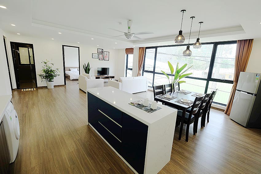*Sunny & Bright 2 Bedroom Apartment Rental in Dang Thai Mai Street, Tay Ho* 2