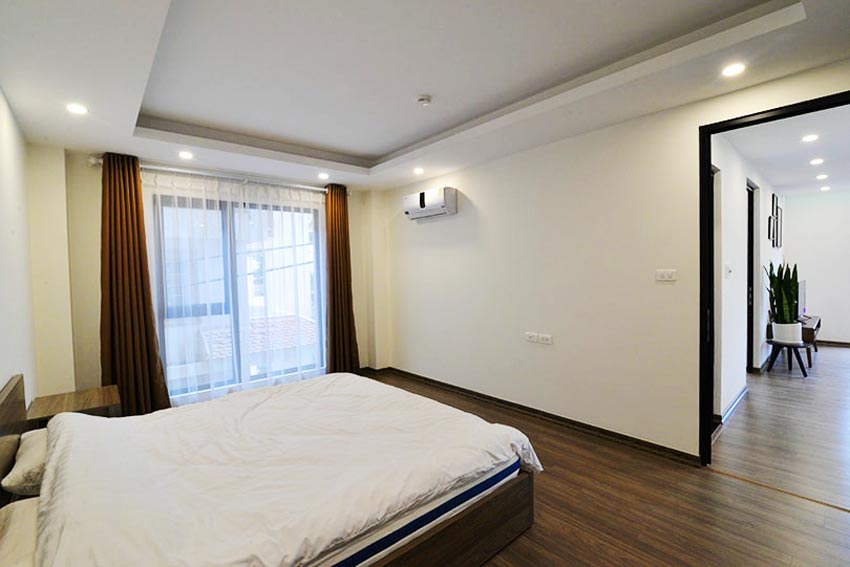 *Sunny & Bright 2 Bedroom Apartment Rental in Dang Thai Mai Street, Tay Ho* 4