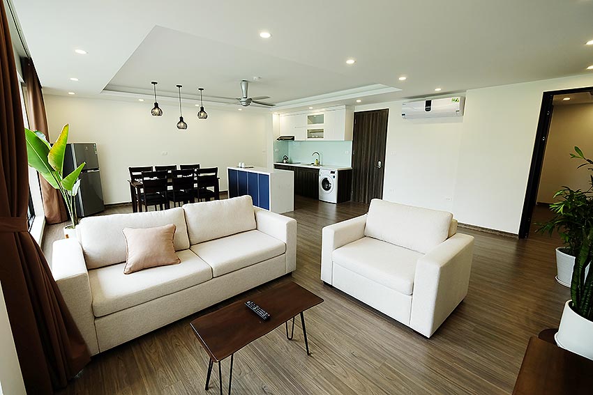 *Sunny & Bright 2 Bedroom Apartment Rental in Dang Thai Mai Street, Tay Ho* 5