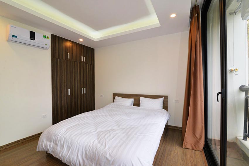 *Sunny & Bright 2 Bedroom Apartment Rental in Dang Thai Mai Street, Tay Ho* 7