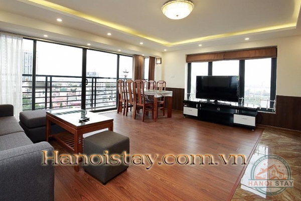 Super Bright 2 Bedroom Apartemnt Rental in To Ngoc Van Street, Tay Ho, Very Nice View 1