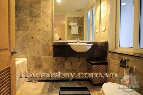 Super hot Lake Front 2 bedroom serviced apartment Rental in Quang Khanh street, Center of West Lake 18