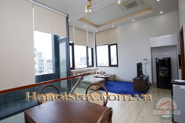 Take a chance to live in this Amazing duplex apartment rental in Westlake 10