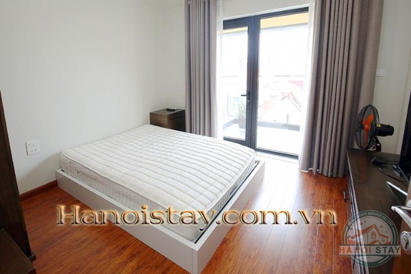 Take a chance to live in this Amazing duplex apartment rental in Westlake 20