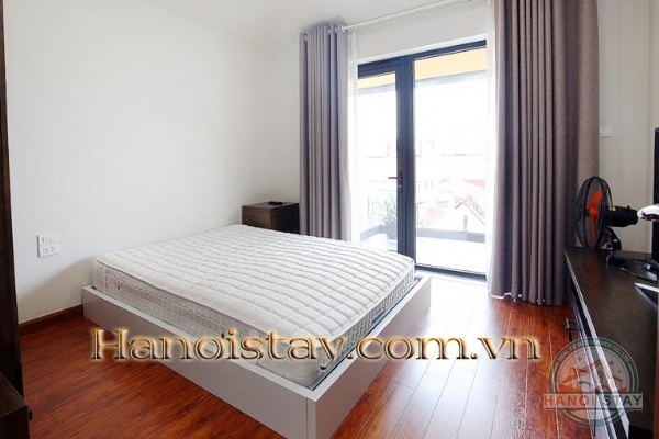 Take a chance to live in this Amazing duplex apartment rental in Westlake 21