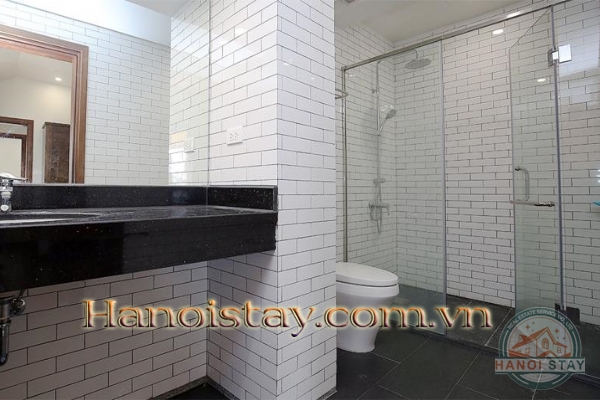 Take a chance to live in this Amazing duplex apartment rental in Westlake 25