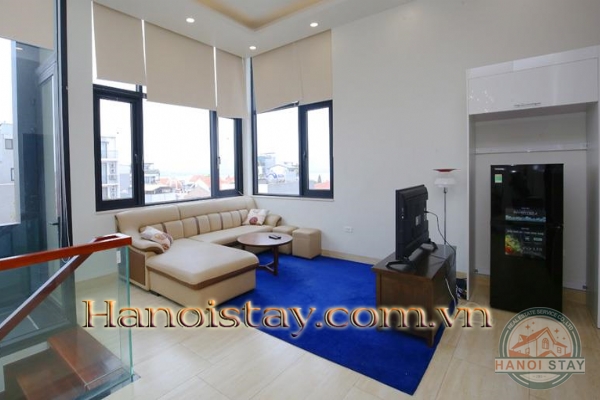 Take a chance to live in this Amazing duplex apartment rental in Westlake 2