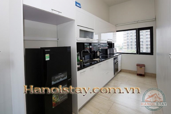 Take a chance to live in this Amazing duplex apartment rental in Westlake 3