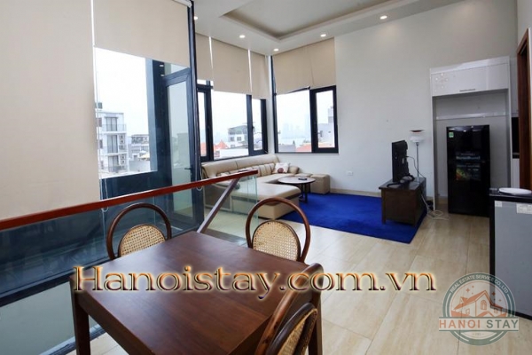 Take a chance to live in this Amazing duplex apartment rental in Westlake 4