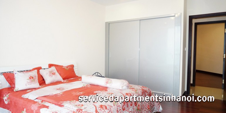Three bedroom Apartment in R4 building, Vinhomes Royal City 9