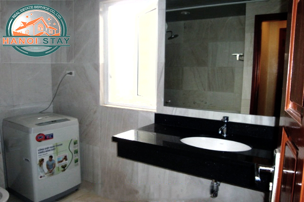 Three bedroom Apartment Rental in Lang Ha str, Dong Da district 8