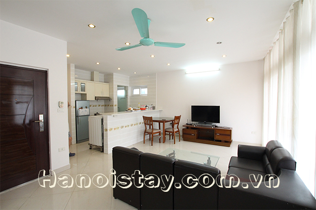 Tranquil and Bright Apartment Rental in Xuan Dieu street, Tay Ho, Cheap Price 3