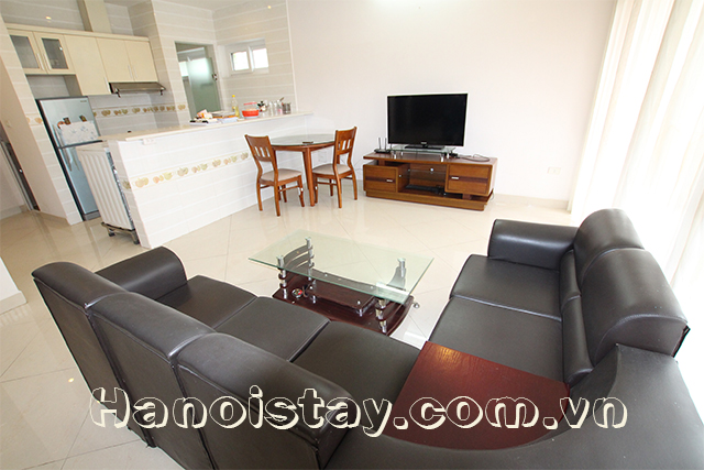 Tranquil and Bright Apartment Rental in Xuan Dieu street, Tay Ho, Cheap Price 4