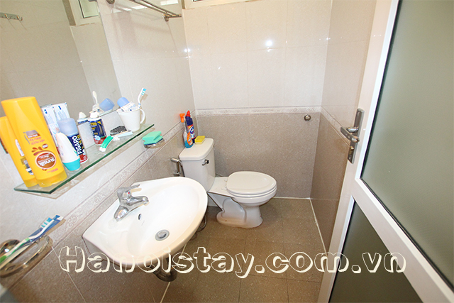 Tranquil and Bright Apartment Rental in Xuan Dieu street, Tay Ho, Cheap Price 7